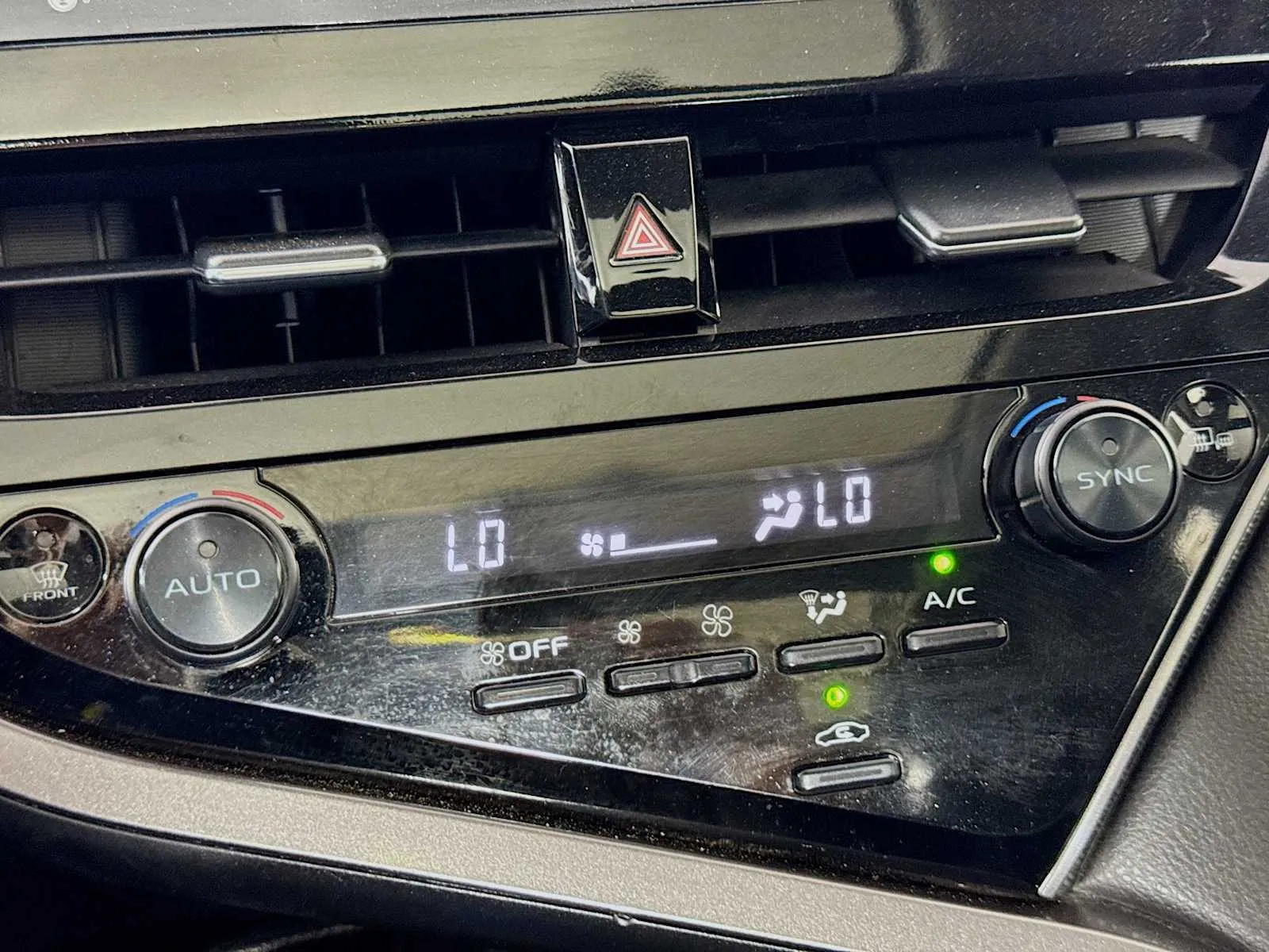 Toyota Camry photo 15