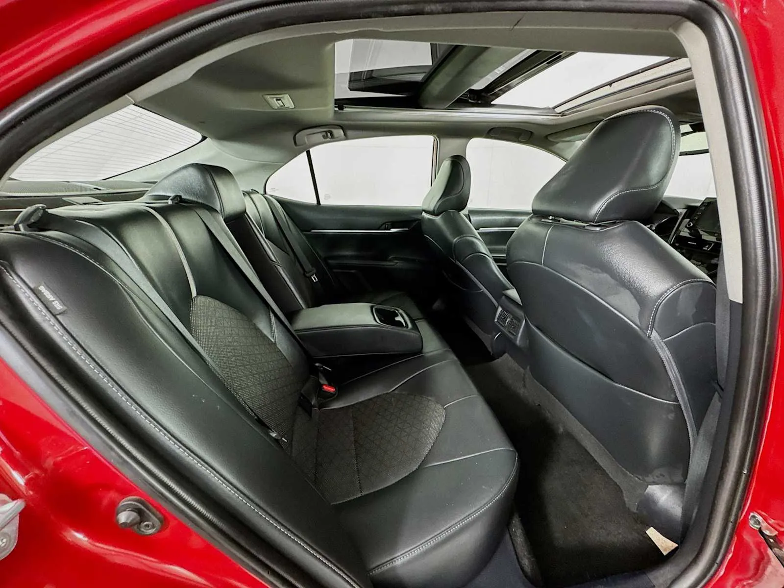 Toyota Camry photo 29