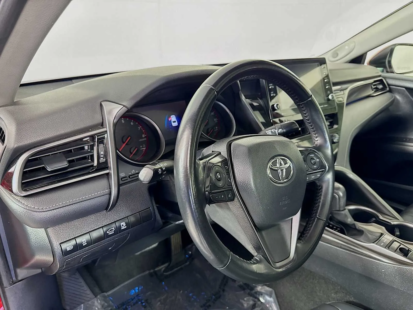 Toyota Camry photo 9