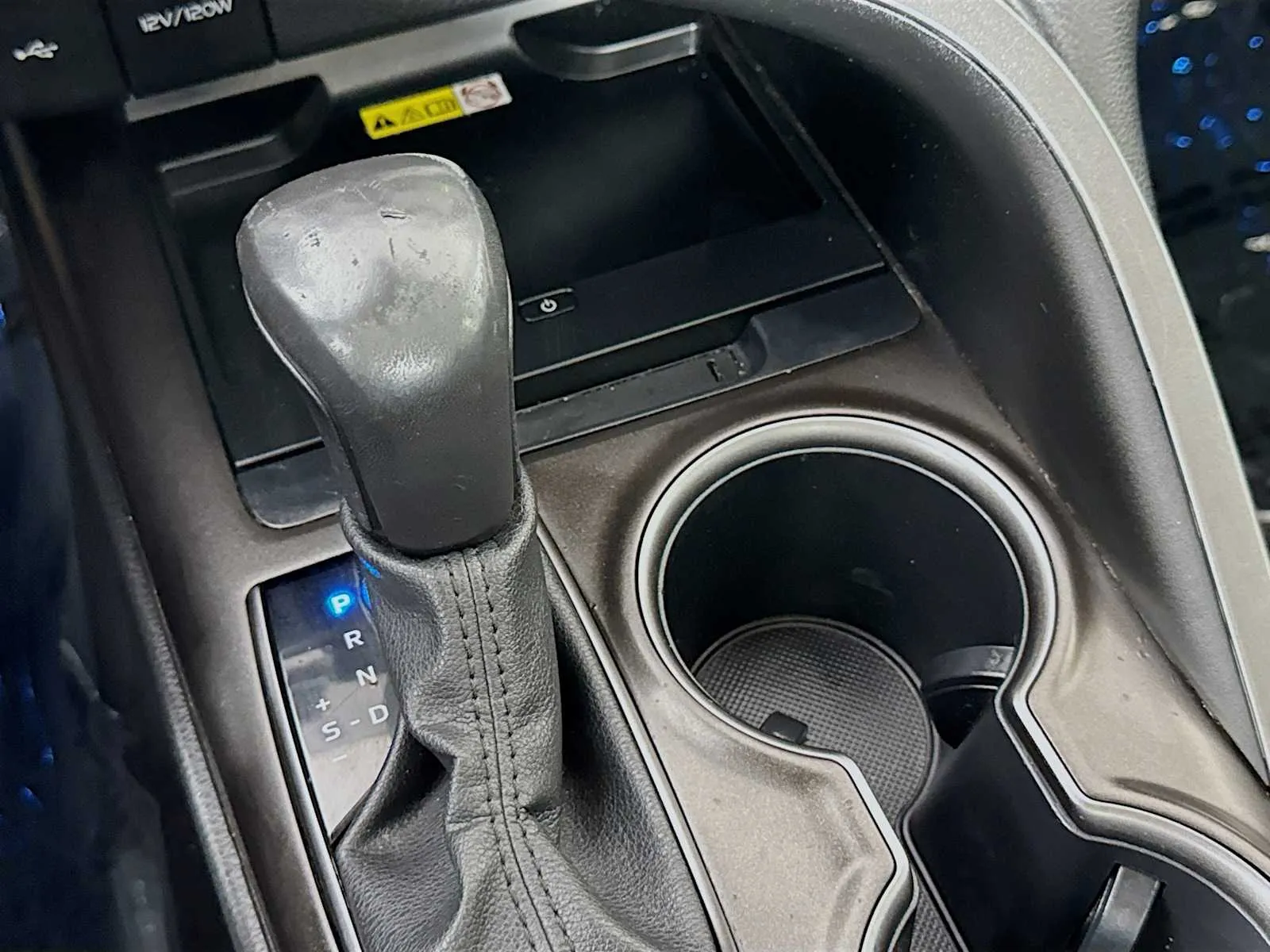 Toyota Camry photo 16