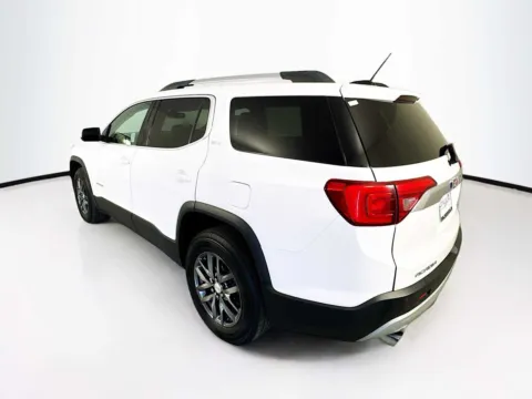 More photos of 2017 GMC Acadia SLT at Unicars Honda, CA