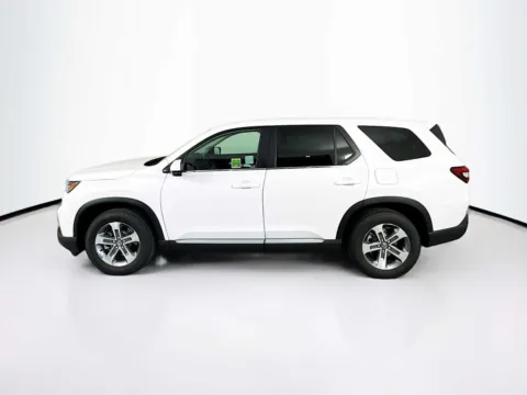 More photos of 2025 Honda Pilot EX-L at Unicars Honda, CA