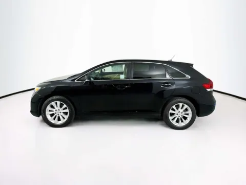 More photos of 2015 Toyota Venza LE at Unicars Honda, CA