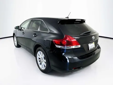 More photos of 2015 Toyota Venza LE at Unicars Honda, CA