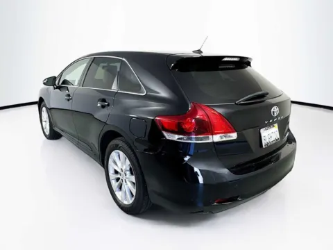 More photos of 2015 Toyota Venza LE at Unicars Honda, CA