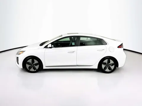 More photos of 2021 Hyundai IONIQ Hybrid Limited at Unicars Honda, CA