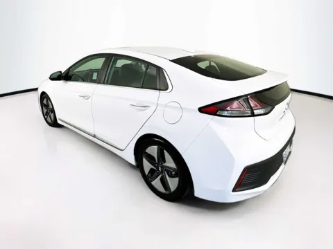 More photos of 2021 Hyundai IONIQ Hybrid Limited at Unicars Honda, CA