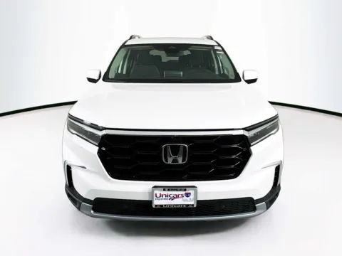 Photos of 2025 Honda Pilot Elite for sale in Indio, CA at Unicars Honda