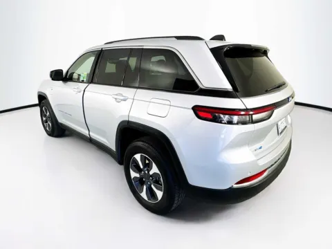 More photos of 2024 Jeep Grand Cherokee 4xe at Unicars Honda, CA