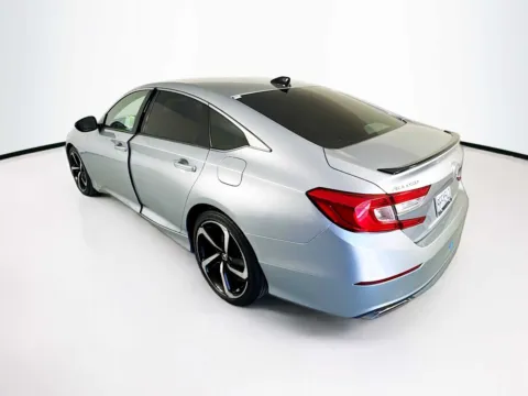 More photos of 2022 Honda Accord Sport SE at Unicars Honda, CA