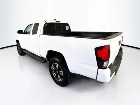 More photos of 2021 Toyota Tacoma SR at Unicars Honda, CA