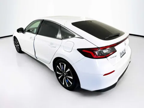 More photos of 2024 Honda Civic Hatchback EX-L at Unicars Honda, CA