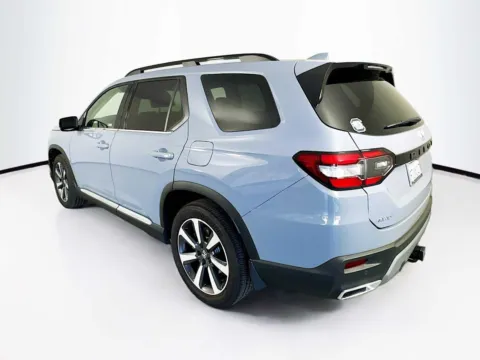 More photos of 2023 Honda Pilot Elite at Unicars Honda, CA