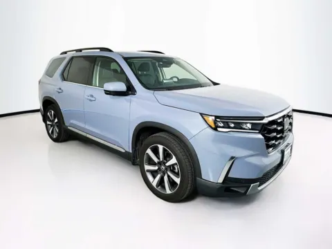 Gray 2023 Honda Pilot Elite for sale in Indio, CA