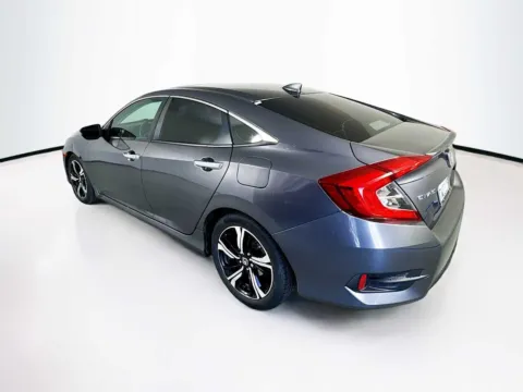 More photos of 2016 Honda Civic Touring at Unicars Honda, CA