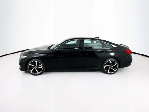 More photos of 2022 Honda Accord Sport SE at Unicars Honda, CA