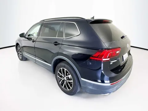 More photos of 2021 Volkswagen Tiguan SE at Unicars Honda, CA