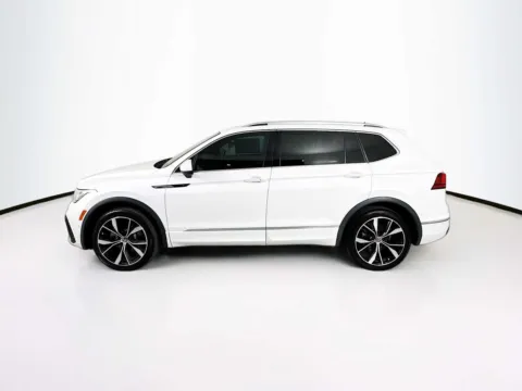 More photos of 2022 Volkswagen Tiguan SEL R-Line at Unicars Honda, CA