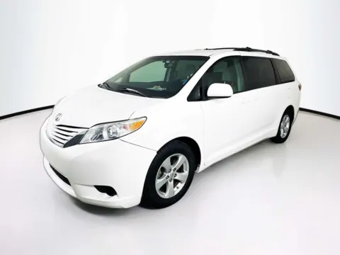 Another view of 2017 Toyota Sienna LE for sale in Indio, CA at Unicars Honda