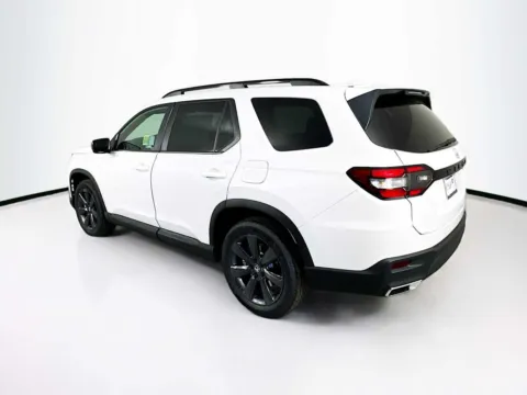 More photos of 2025 Honda Pilot Sport at Unicars Honda, CA