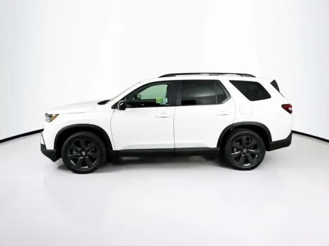 More photos of 2025 Honda Pilot Sport at Unicars Honda, CA