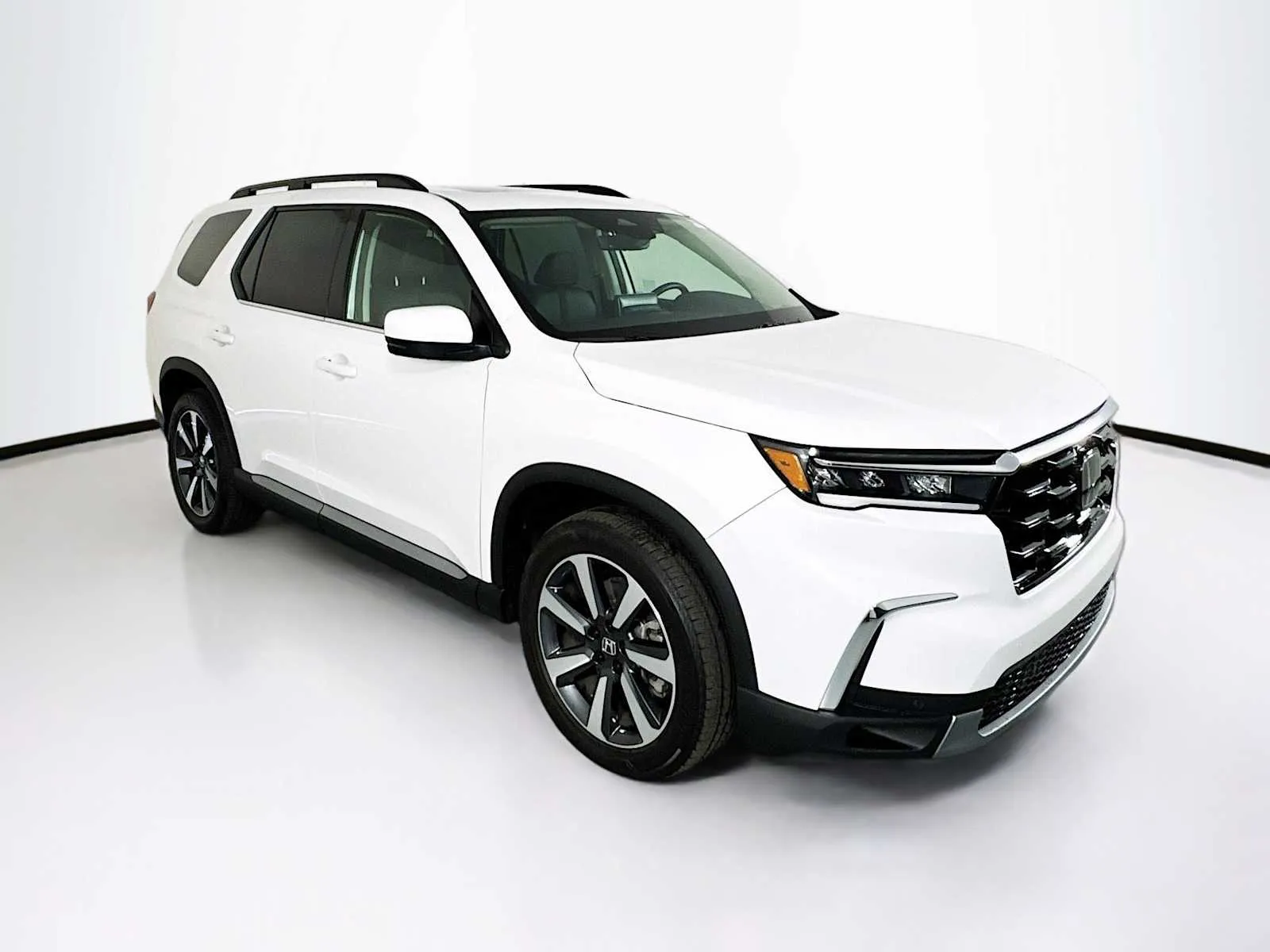 White 2025 Honda Pilot Touring for sale in Indio, CA