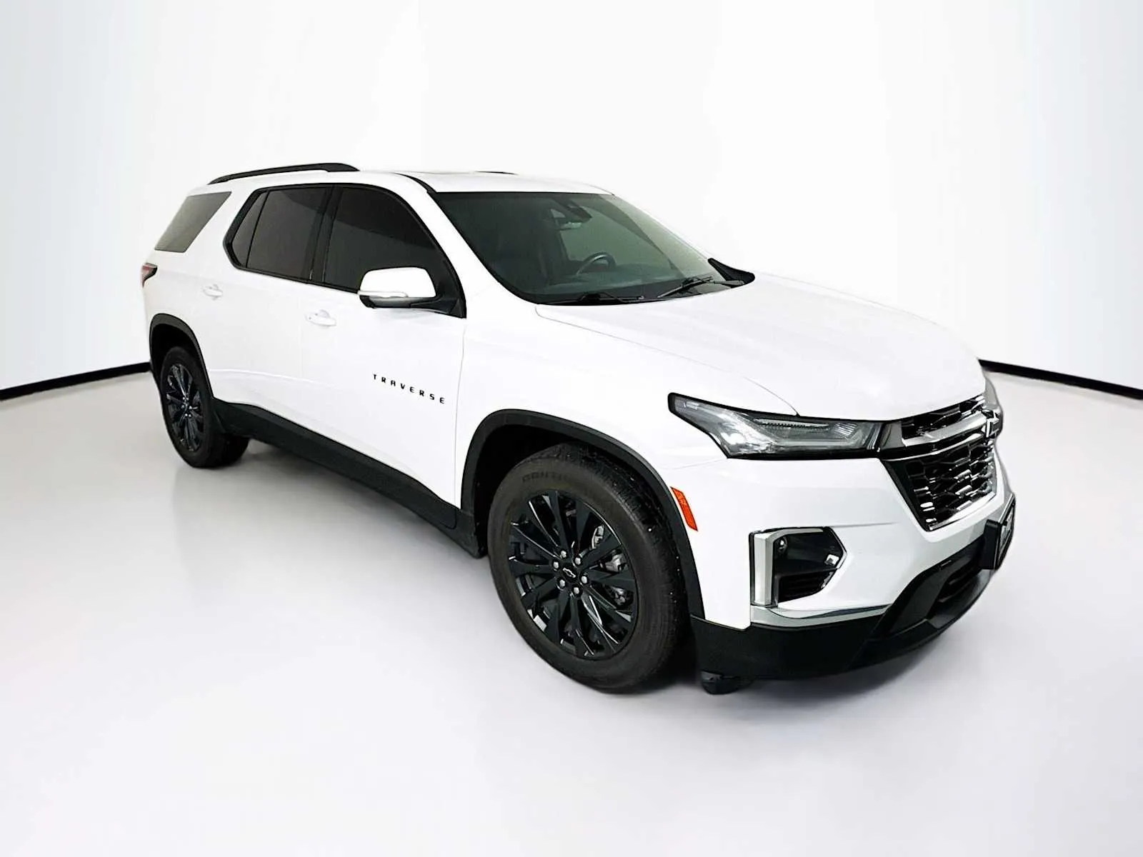 White 2023 Chevrolet Traverse RS for sale in Indio, CA