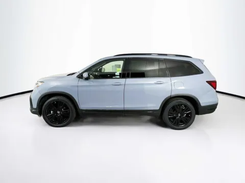 More photos of 2022 Honda Pilot Black Edition at Unicars Honda, CA