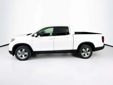 More photos of 2026 Honda Ridgeline RTL at Unicars Honda, CA