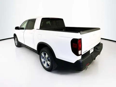 More photos of 2026 Honda Ridgeline RTL at Unicars Honda, CA