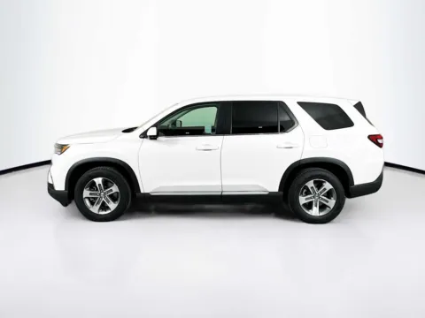 More photos of 2024 Honda Pilot EX-L 8 Passenger at Unicars Honda, CA