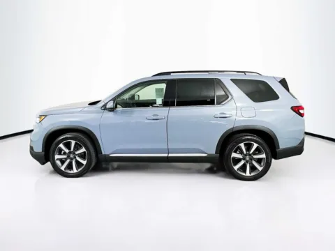 More photos of 2025 Honda Pilot Elite at Unicars Honda, CA