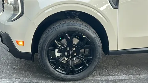 More photos of 2025 Ford Maverick Lariat at Fiesta Ford, Inc., CA