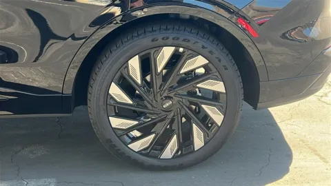 More photos of 2026 Lincoln Nautilus Black Label at Fiesta Ford, Inc., CA