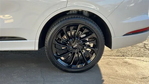 More photos of 2025 Lincoln Aviator Reserve at Fiesta Ford, Inc., CA