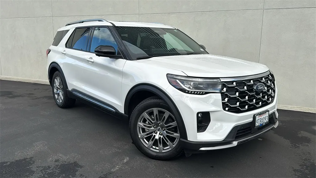 White 2025 Ford Explorer Platinum for sale in Indio, CA