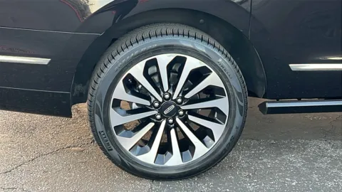 More photos of 2022 Lincoln Navigator L L Reserve at Fiesta Ford, Inc., CA