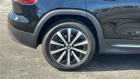 More photos of 2021 Mercedes-Benz GLB 250 at Fiesta Ford, Inc., CA