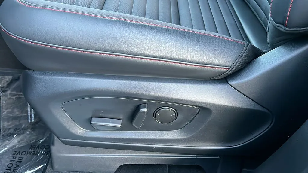 Ford Explorer photo 11