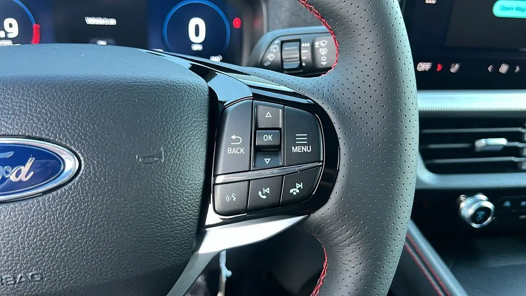 Ford Explorer photo 15