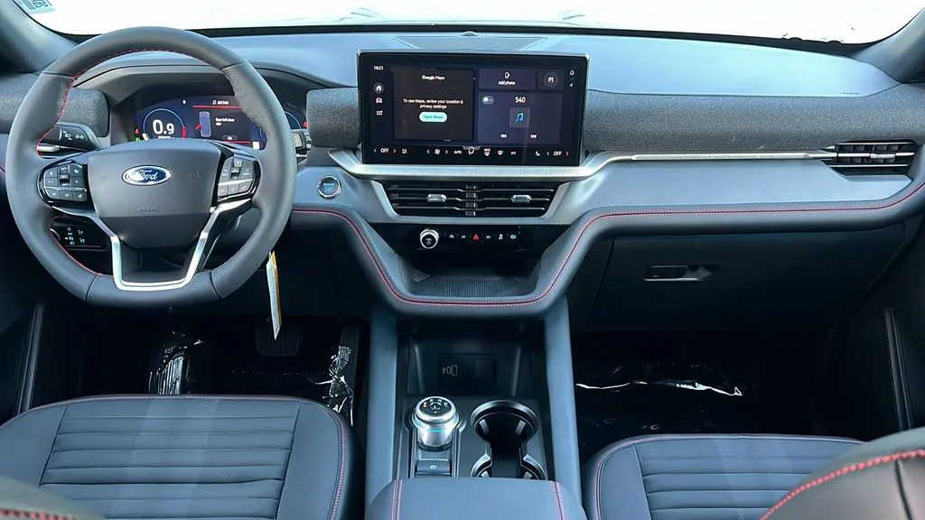 Ford Explorer photo 7