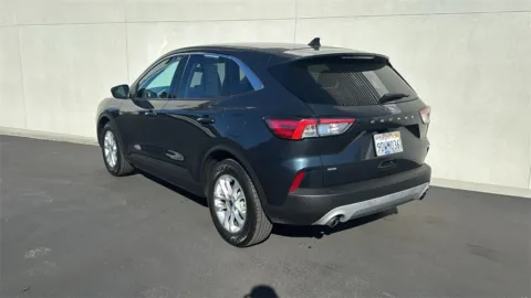 More photos of 2022 Ford Escape SE at Fiesta Ford, Inc., CA