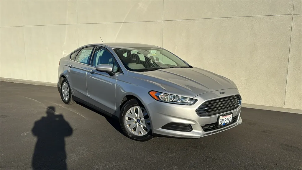 Silver 2014 Ford Fusion S for sale in Indio, CA