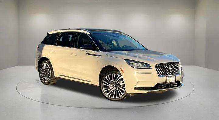 White 2020 Lincoln Corsair Reserve for sale in Indio, CA