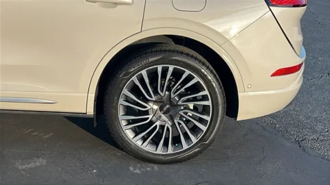 More photos of 2020 Lincoln Corsair Reserve at Fiesta Ford, Inc., CA