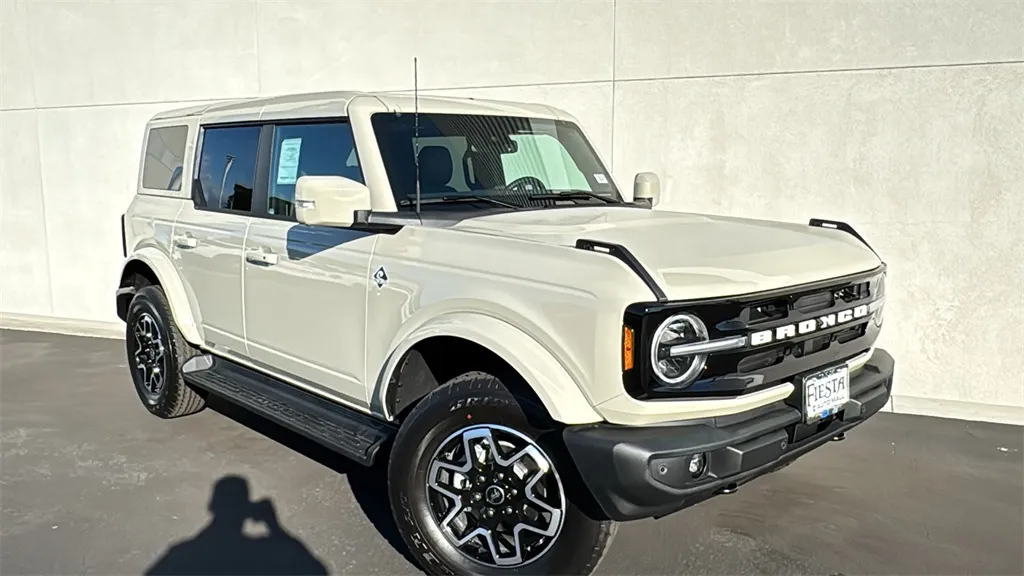 Brown 2025 Ford Bronco Outer Banks for sale in Indio, CA