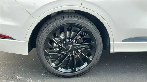 More photos of 2026 Lincoln Aviator Reserve at Fiesta Ford, Inc., CA