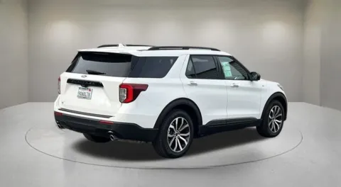 More photos of 2022 Ford Explorer ST-Line at Fiesta Ford, Inc., CA
