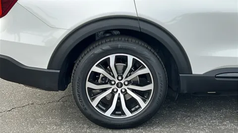 More photos of 2022 Ford Explorer ST-Line at Fiesta Ford, Inc., CA