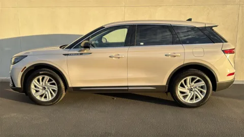 More photos of 2023 Lincoln Corsair Standard at Fiesta Ford, Inc., CA